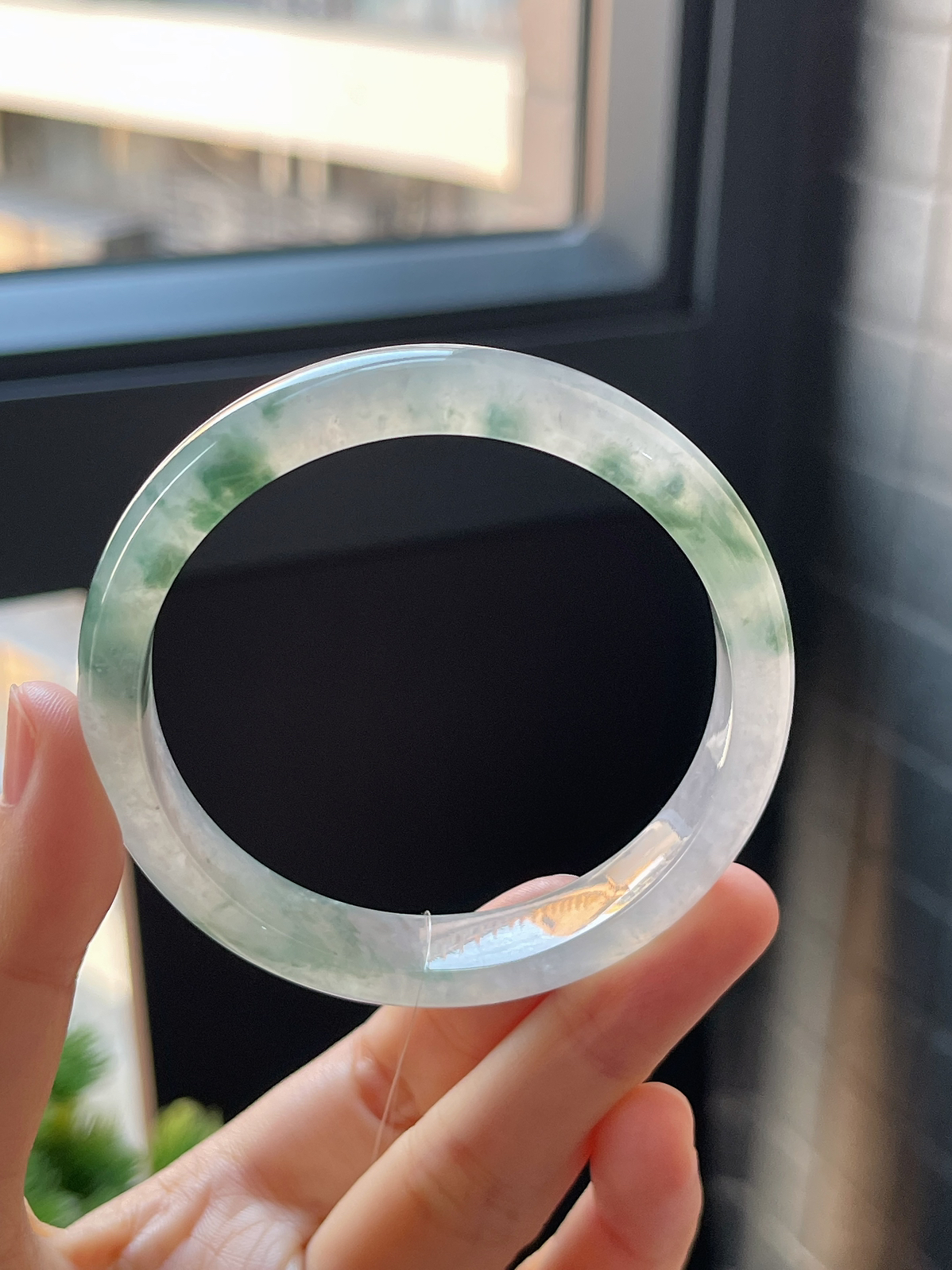 正圈56.2圈口，翡翠冰种飘花手镯
