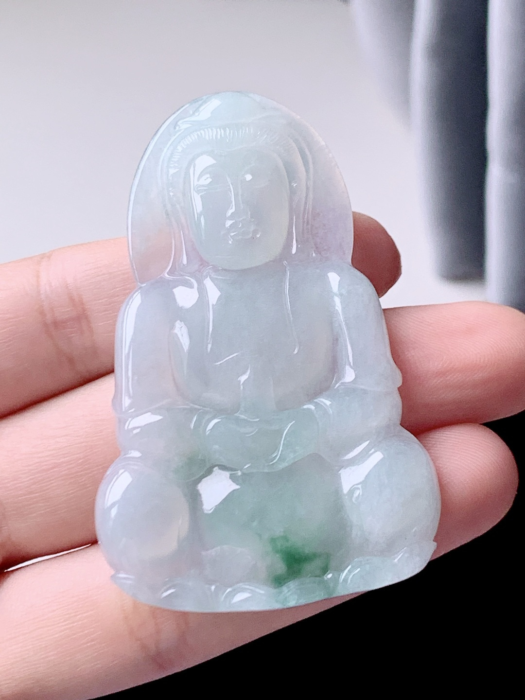 【裸石】冰飘绿花正装观音净瓶观音吊坠【说明】缅甸 性比高 无裂 飘花【尺寸】61.6-39-5.6【重量】23克