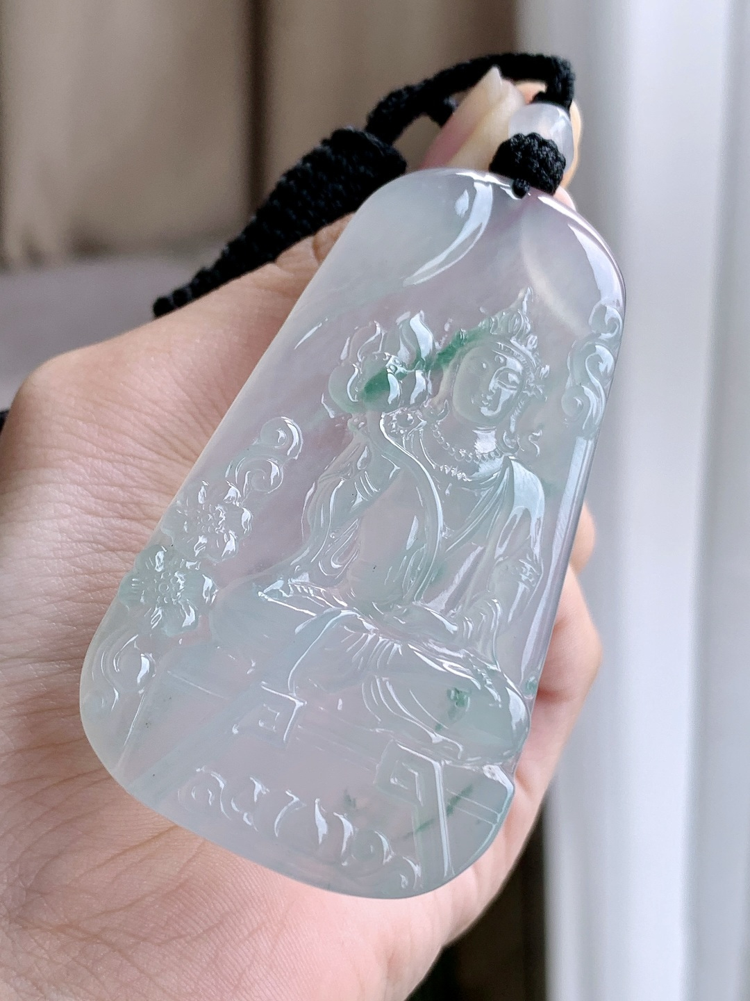 【裸石】冰飘花大势至菩萨持莲观音牌吊坠【说明】缅甸 性比高 【尺寸】68.5-38.7-5.5【重量】33.6克