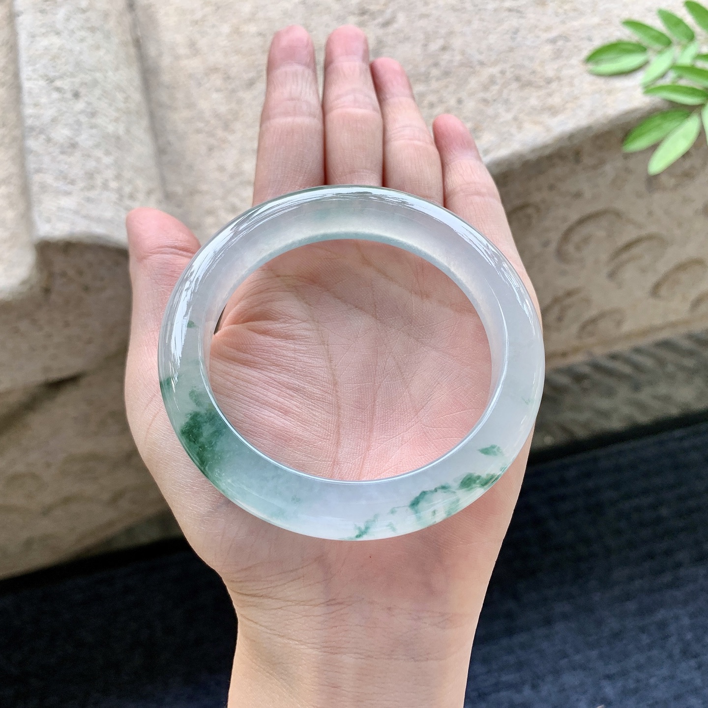 正圈58 59，冰飘绿花，清透，水润，种老，细腻，无裂