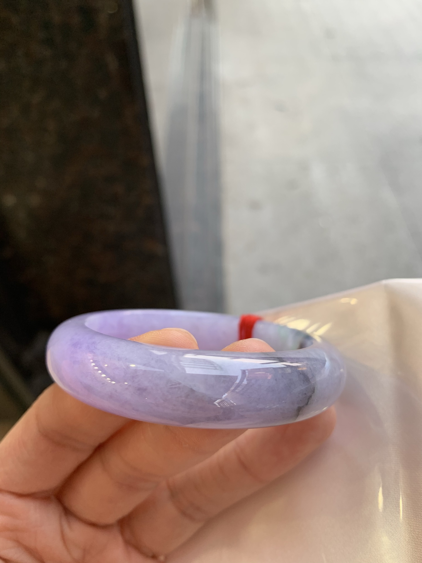 正圈粉紫带乌鸡，有纹，尺寸：51.5/13.3/8.2，小圈口