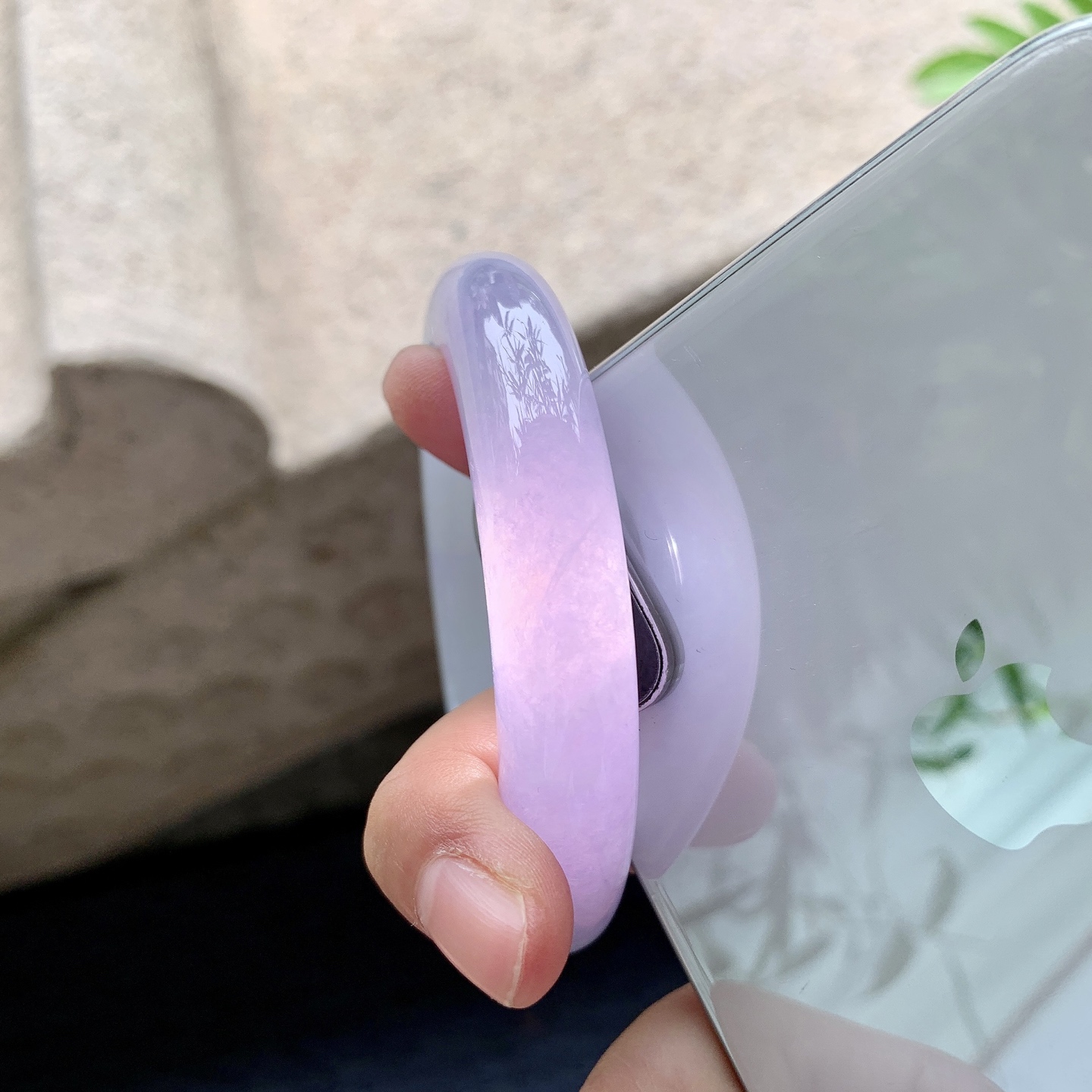 正圈54 55，冰糯种，春带彩，水润，种老，细腻，内侧有棉线