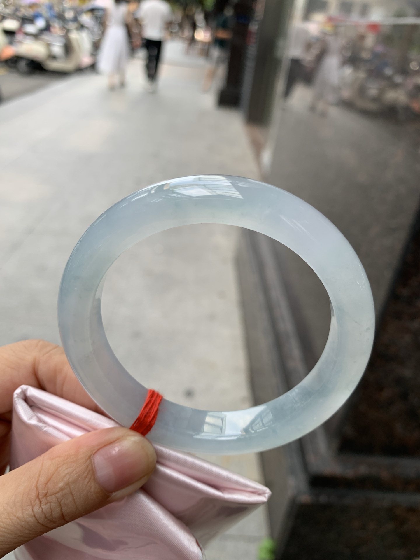 冰蓝底正圈, 60.3-9.4-11.5, 0908-N1537, 无裂, 背景墙底色没拍出来, 实物蓝底