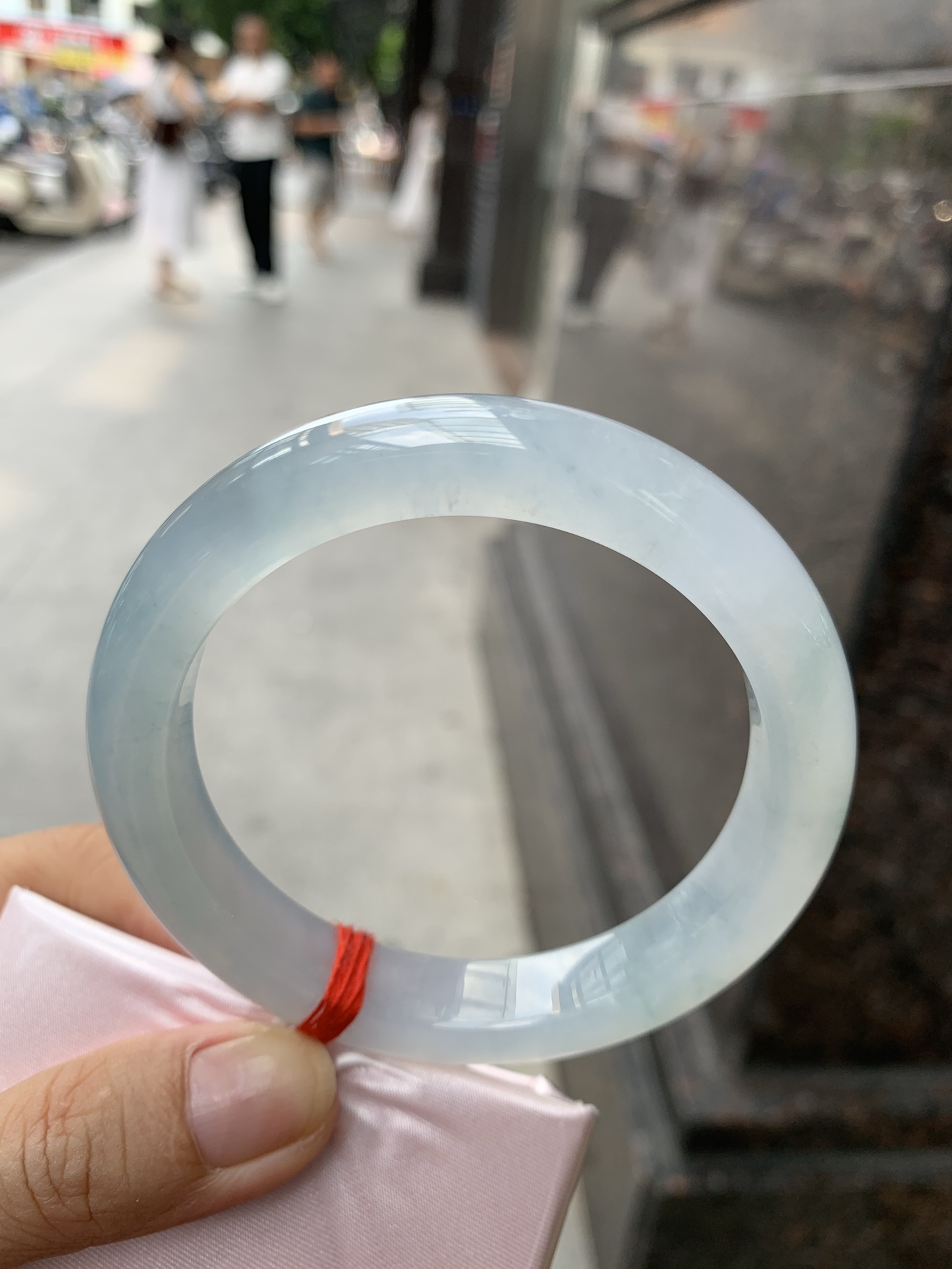 冰蓝底正圈, 60.3-9.4-11.5, 0908-N1537, 无裂, 背景墙底色没拍出来, 实物蓝底