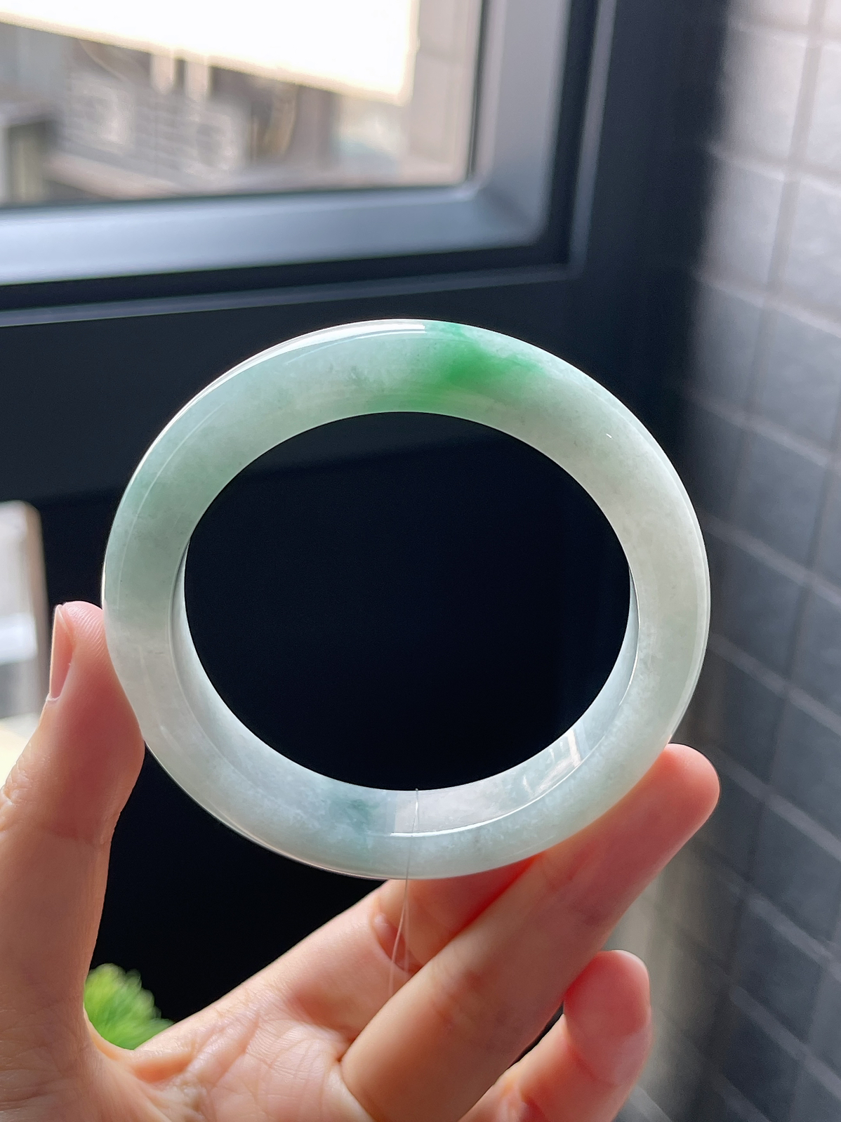 正圈55.5圈口，翡翠糯化种飘花手镯