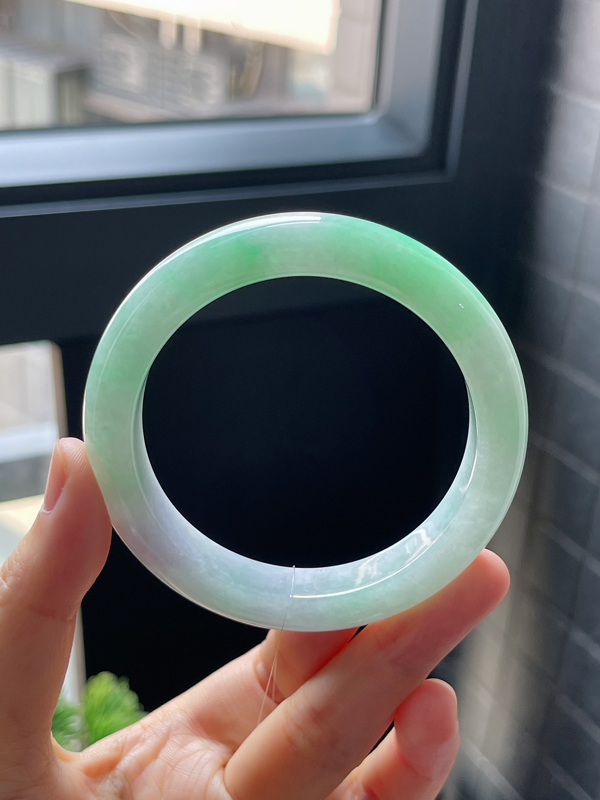 正圈54.6圈口，翡翠糯化种飘花手镯