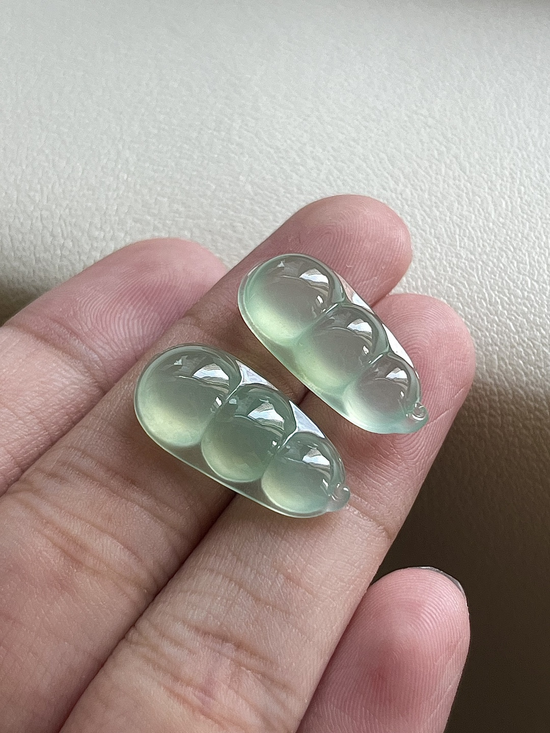 【福豆一对】冰润水透，种老细腻起荧，尺寸：21.7*10.6*5.2，21.3*10.5*6.7,b1398