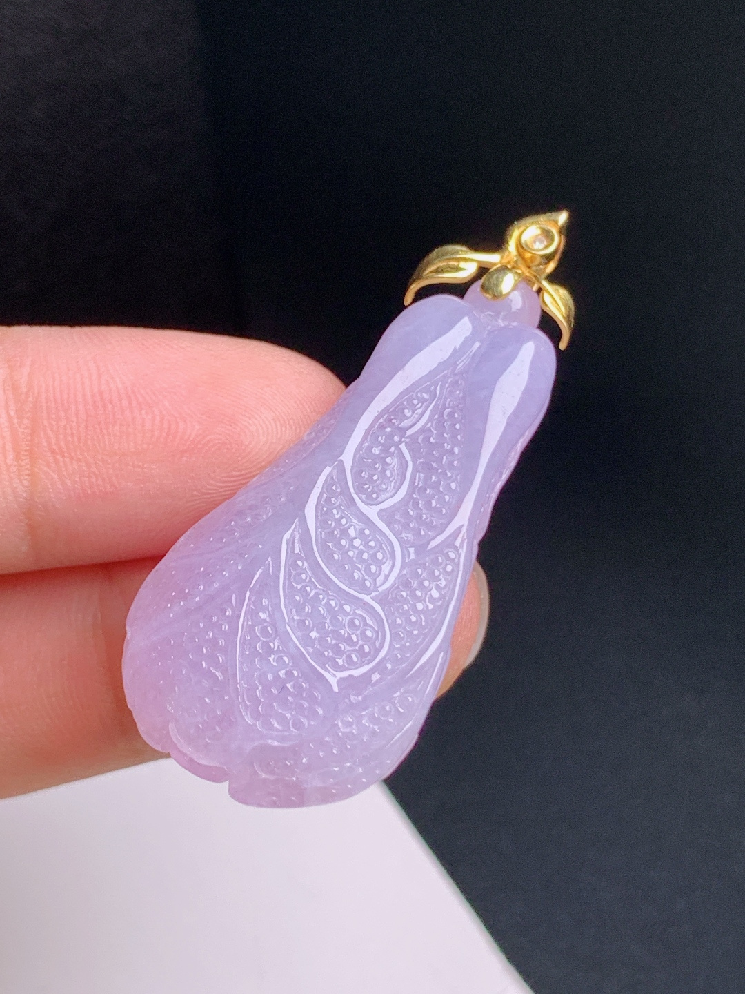 ️  白菜吊坠，紫韵柔美，雕工精巧，百财聚来 裸石39.7-19-8.8 整体45.5 68