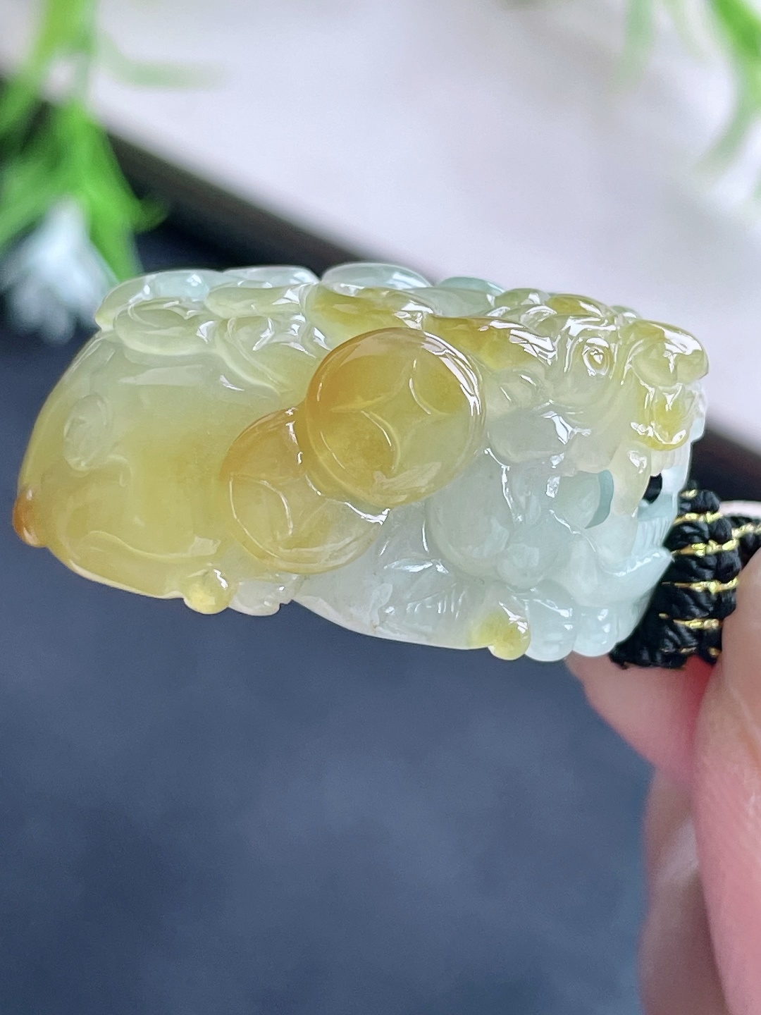 冰飘黄翡貔貅吊坠,性比高,超厚