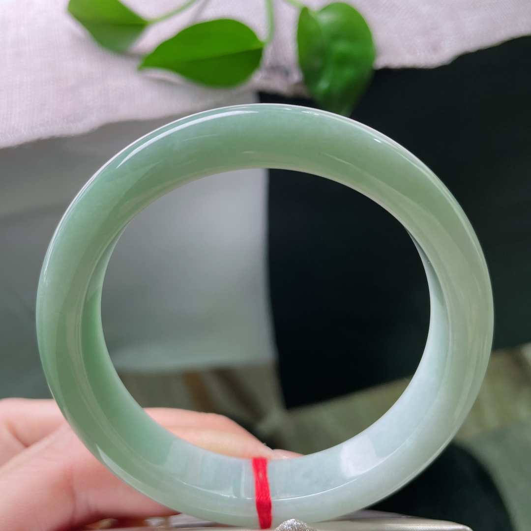 绿底正圈，水润细腻，青春年华，温婉可人，有棉线，ss58604a
