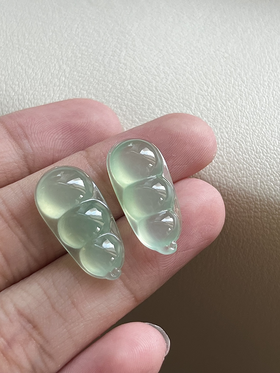 【福豆一对】冰润水透，种老细腻起荧，尺寸：21.7*10.6*5.2，21.3*10.5*6.7,b1398