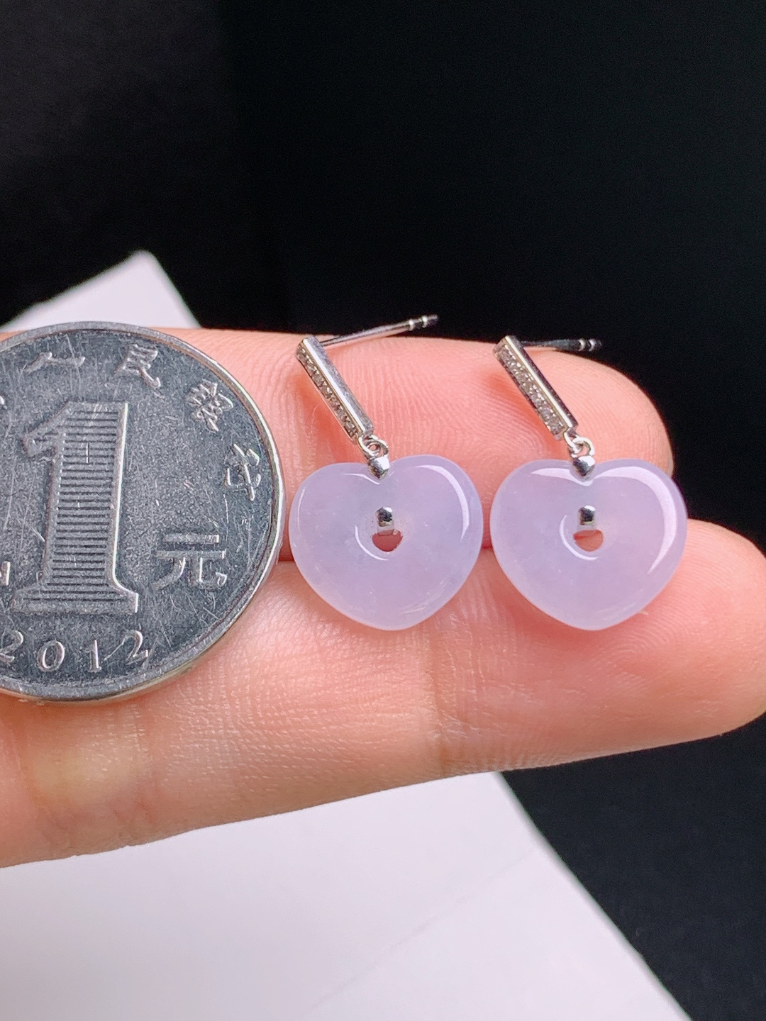 冰紫爱心耳坠，冰润通透，款式温婉，甜心雅致