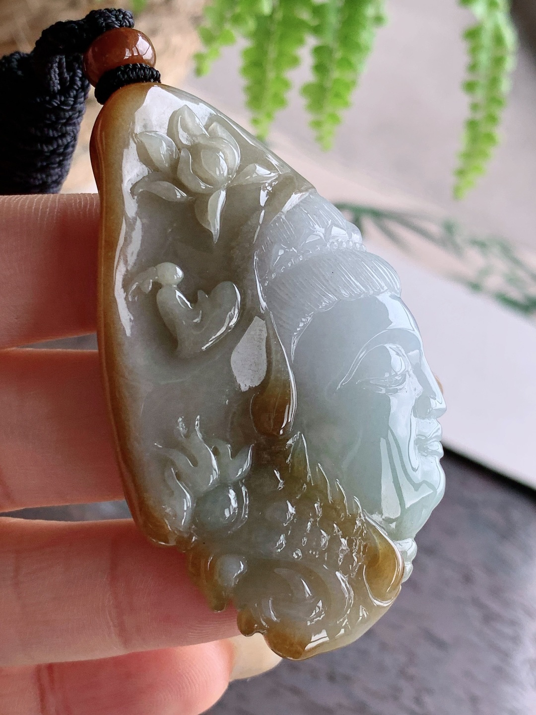 【裸石】️冰飘黄翡观音圣像一念之间牌吊坠【说明】缅料 性比高【尺寸】62-35.5-8.3【重量】39.4克