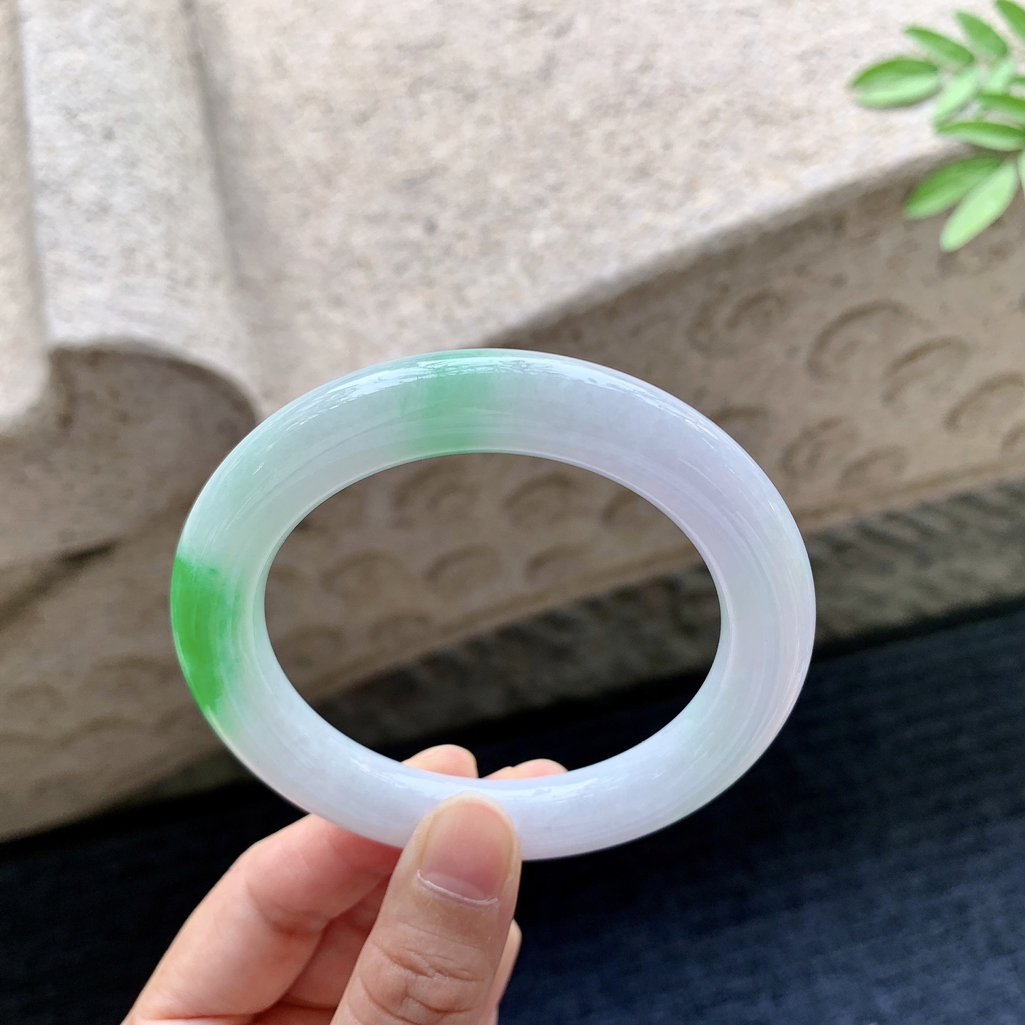 圆条55 56，细糯飘阳绿，水润，种老，细腻，有纹线