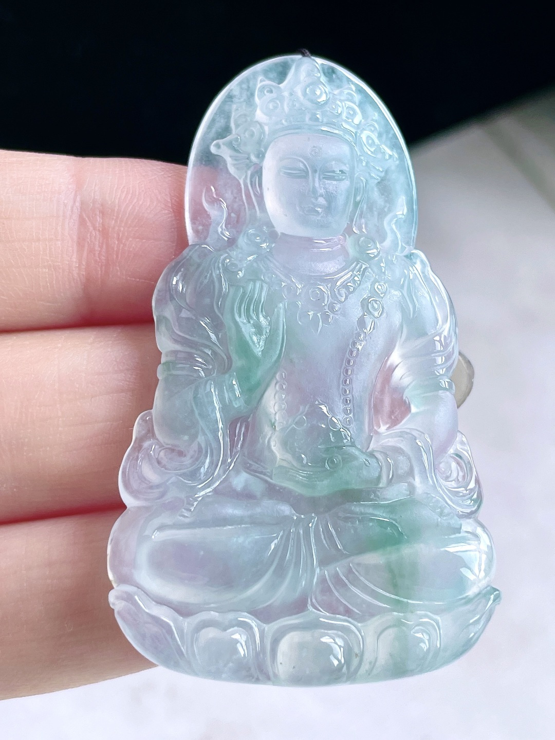 【裸石】冰飘花观音度母观音牌吊坠【说明】缅甸 无裂 性比高【尺寸】57.3-34-5.8【重量】19克【】不议