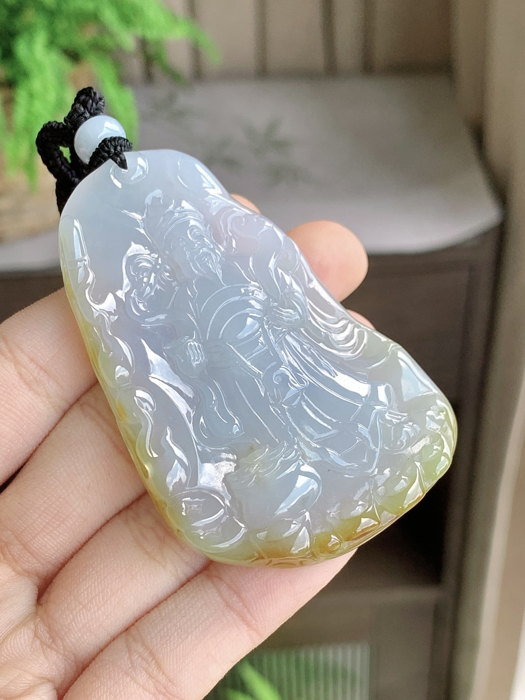 【裸石】冰飘黄翡财神爷牌吊坠 【说明】缅甸 无裂 性比高 厚装 【尺寸】64-42.4-8.4 【重量】48.4克
