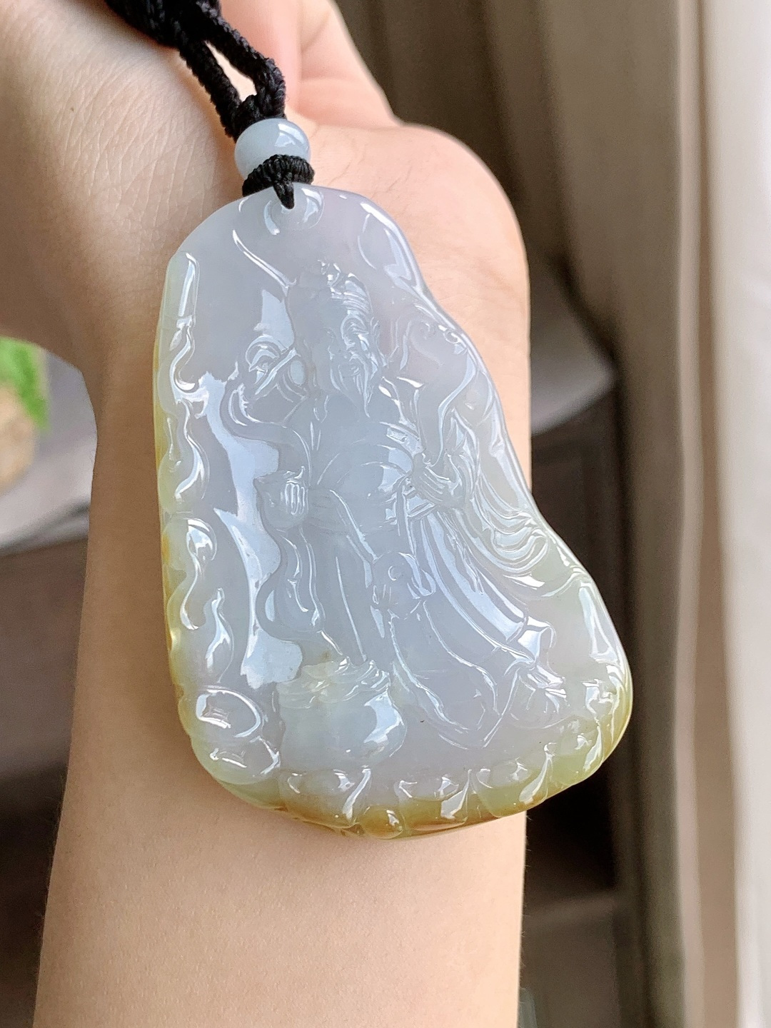 【裸石】冰飘黄翡财神爷牌吊坠 【说明】缅甸 无裂 性比高 厚装 【尺寸】64-42.4-8.4 【