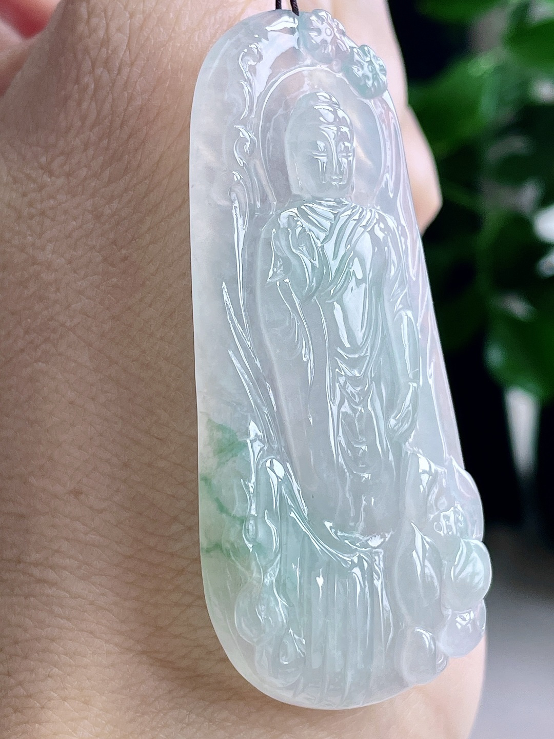 【裸石】冰飘花莲花站观音牌吊坠【说明】缅甸 无裂 性比高【尺寸】61.8-28.6-5.7【重量】22克