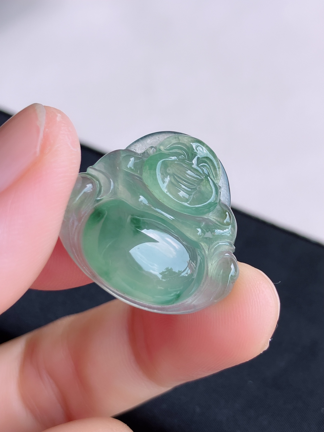 冰飘花弥勒佛，晶莹剔透，花色清爽，自然光实拍