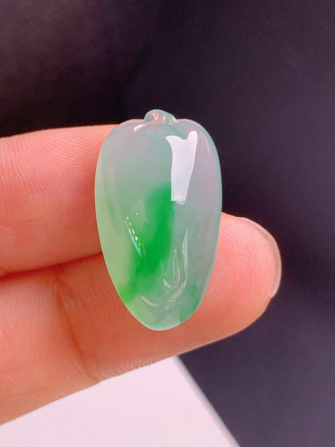 冰飘绿福瓜，翠色灵动，水头饱满，福气满满