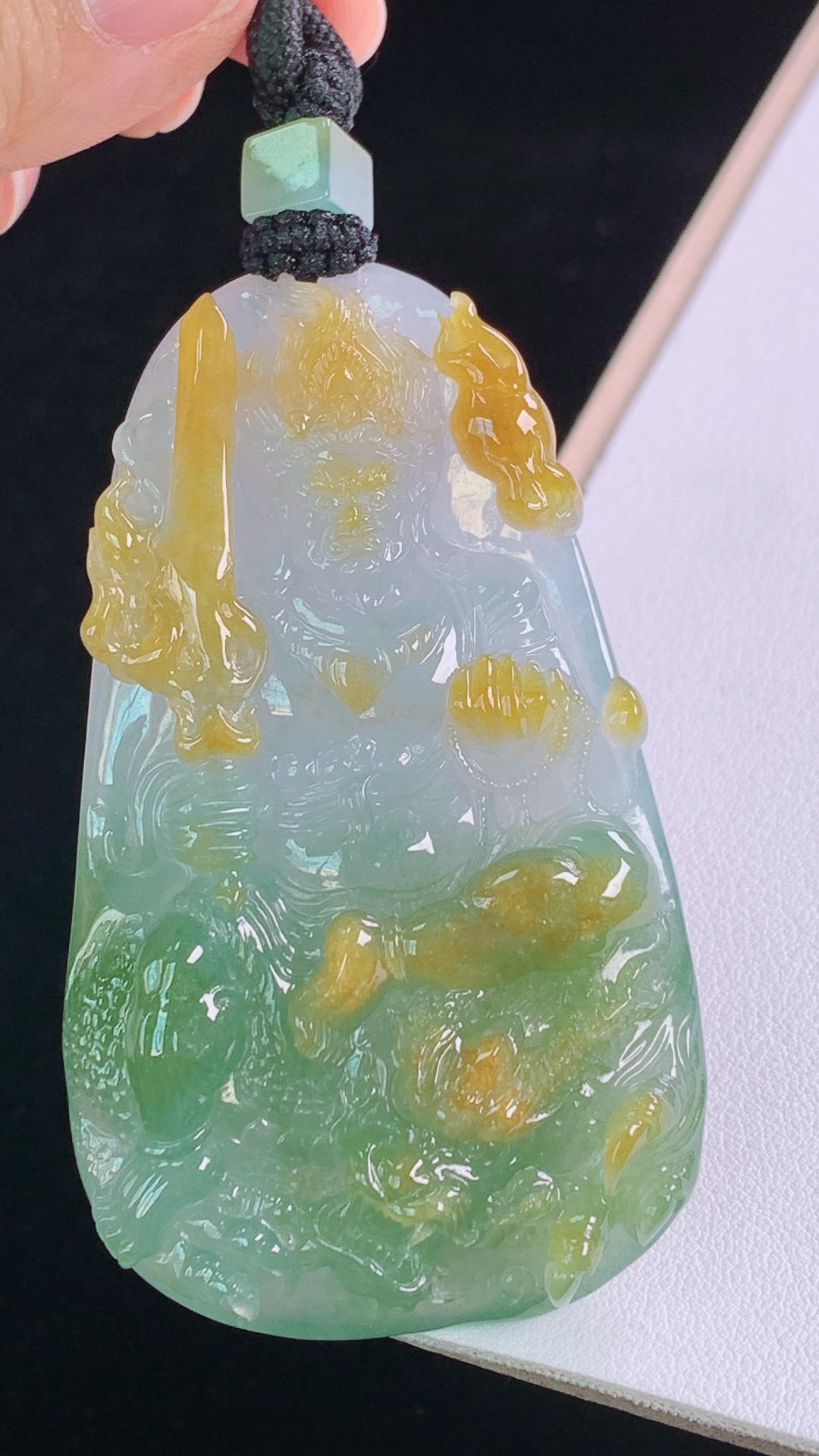 高品质三彩观音种水，色彩丰富，雕工精湛，无裂尺寸:71.3-42.0-11.8mm 7