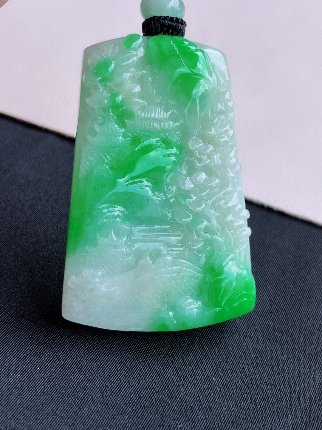 翠绿山水牌，意境美，自然光实拍