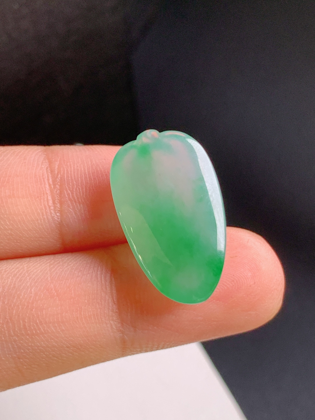 冰飘绿福瓜，翠色灵动，水头饱满，福气满满