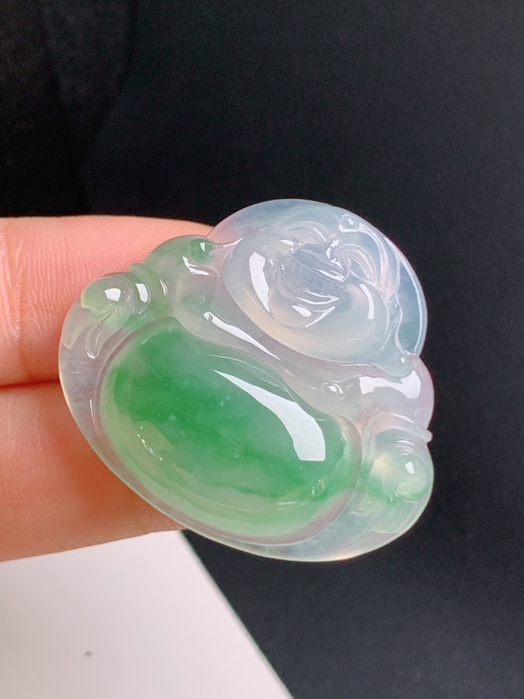 冰种飘绿佛公，翠色灵动，饱满厚装，喜乐纳福 01