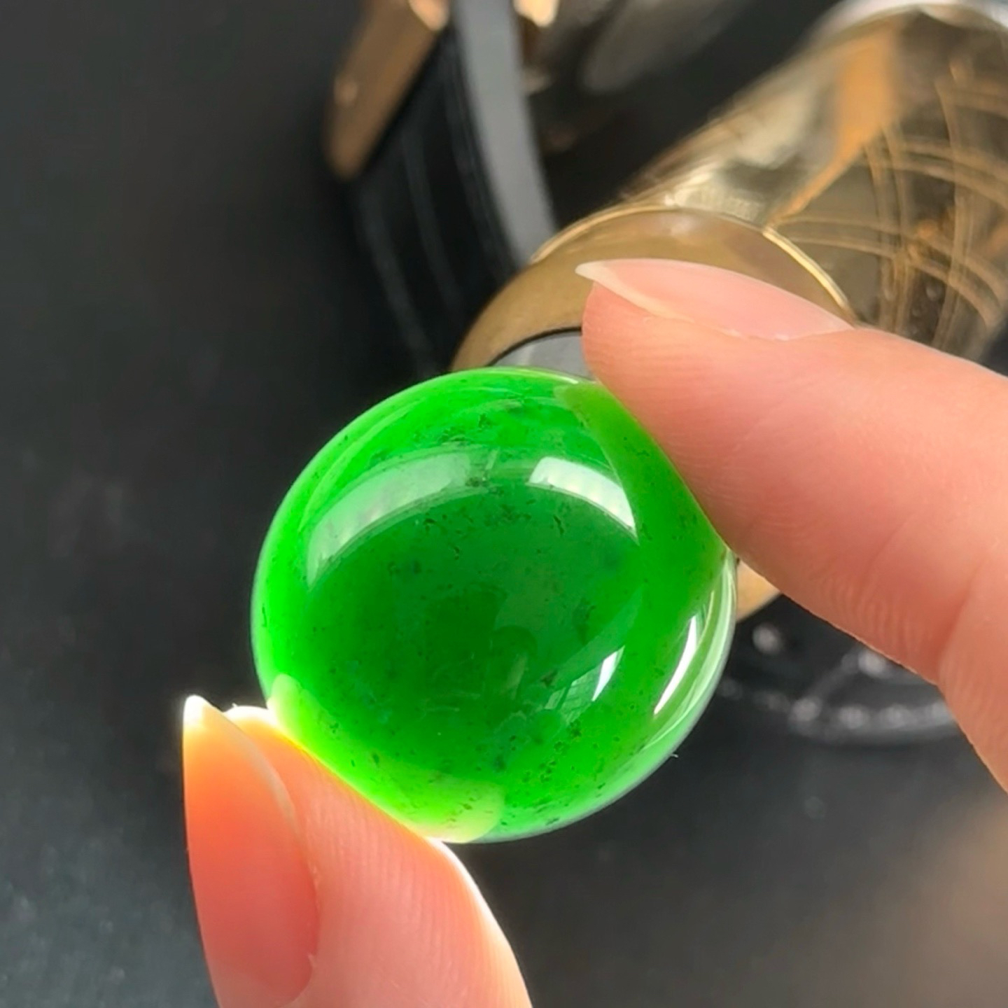 精品墨翠大蛋面 种好色正 黑度极好 打灯通透 油性十足 尺寸22.9