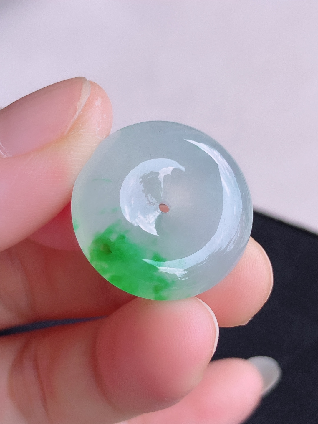 冰飘绿平安扣，晶莹剔透，花色清爽，尺寸25.6/5.8/自然光实拍