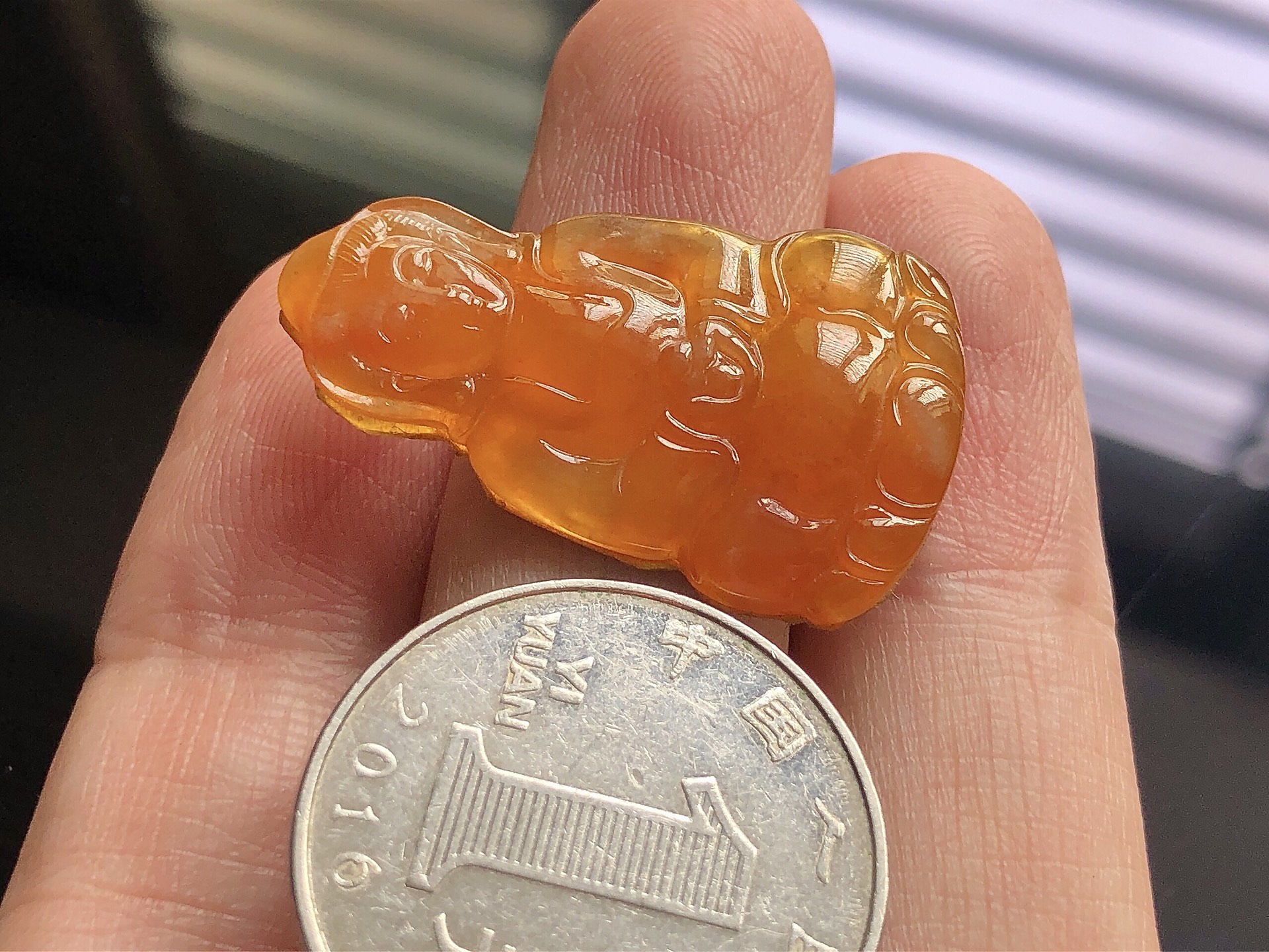 ️ 冰种红翡观音， 色泽极美，通透水润，玉质细腻，雕工精湛，面相慈祥，意境祥和安宁，品相，无裂，尺寸32.5*19.3*3.3