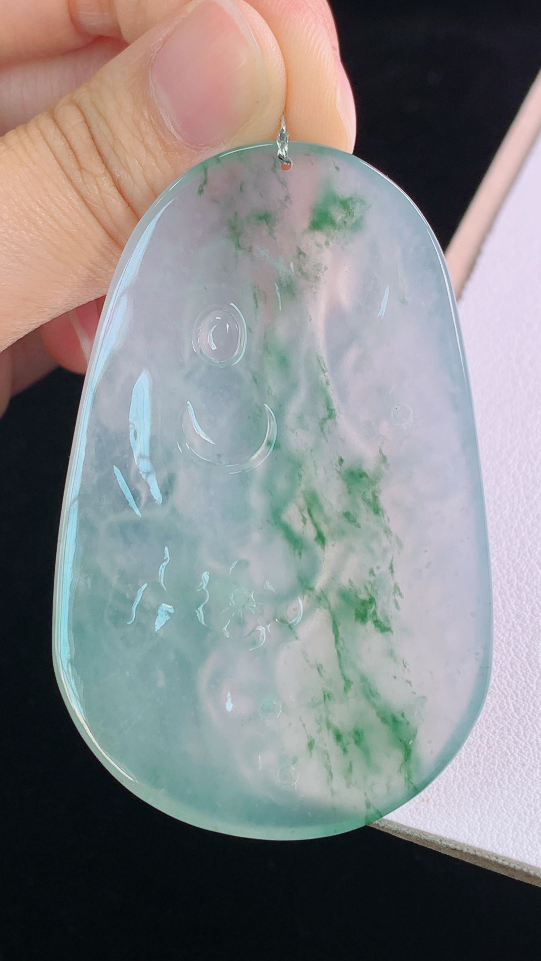 冰飘花虚空藏菩萨,花色灵动，清透起光，无裂,尺寸:65.1-41.6-5.5mm 7