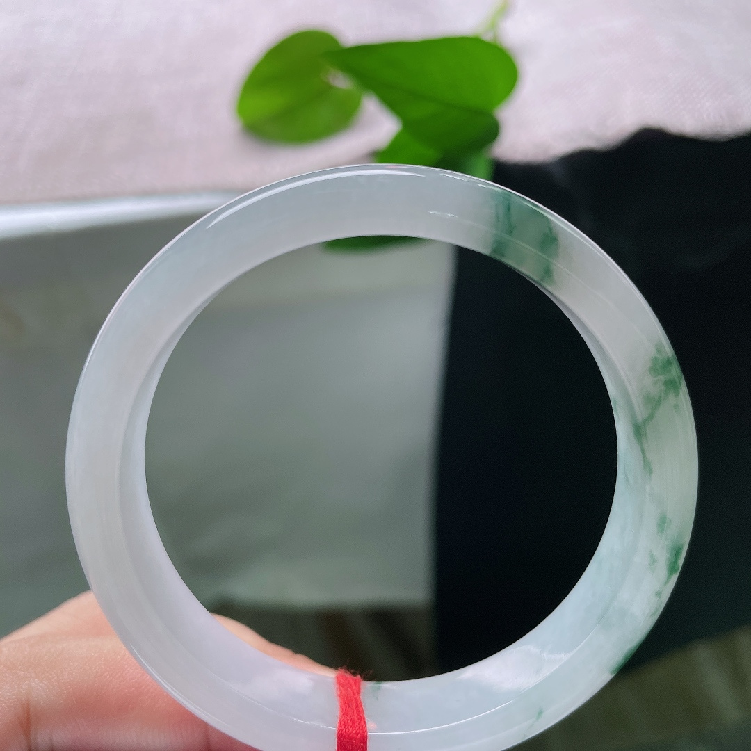 53.8/11.5/6.7，飘花正圈，一点晶体，一抹浓艳飘花肆意晕染，似墨染青山，流淌写意山水意境。ss58511a