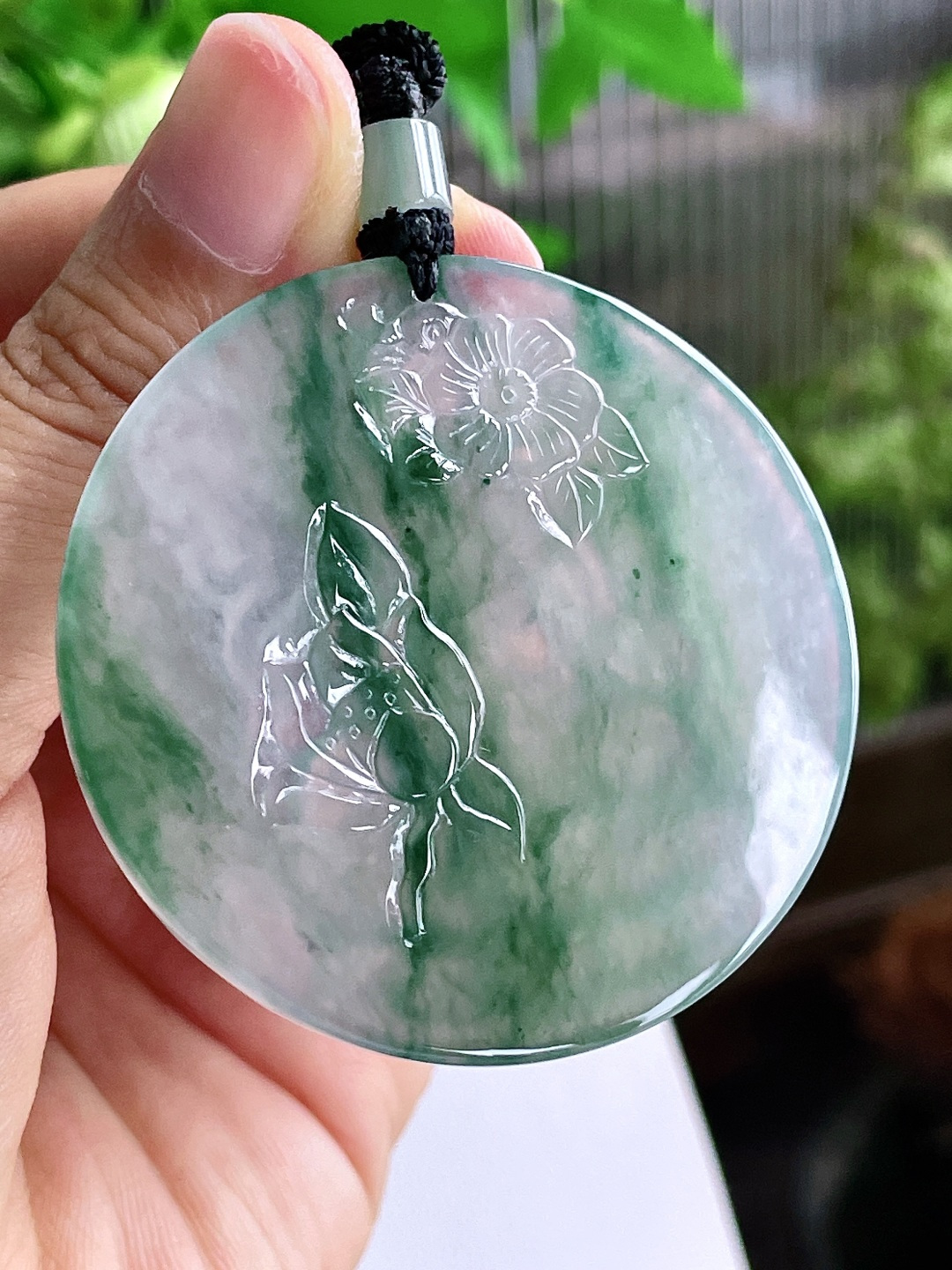 【裸石】冰飘花圆牌虚空藏菩萨牌吊坠【说明】缅甸 无裂 性比高 【尺寸】51.4-5.6 【重量】33克
