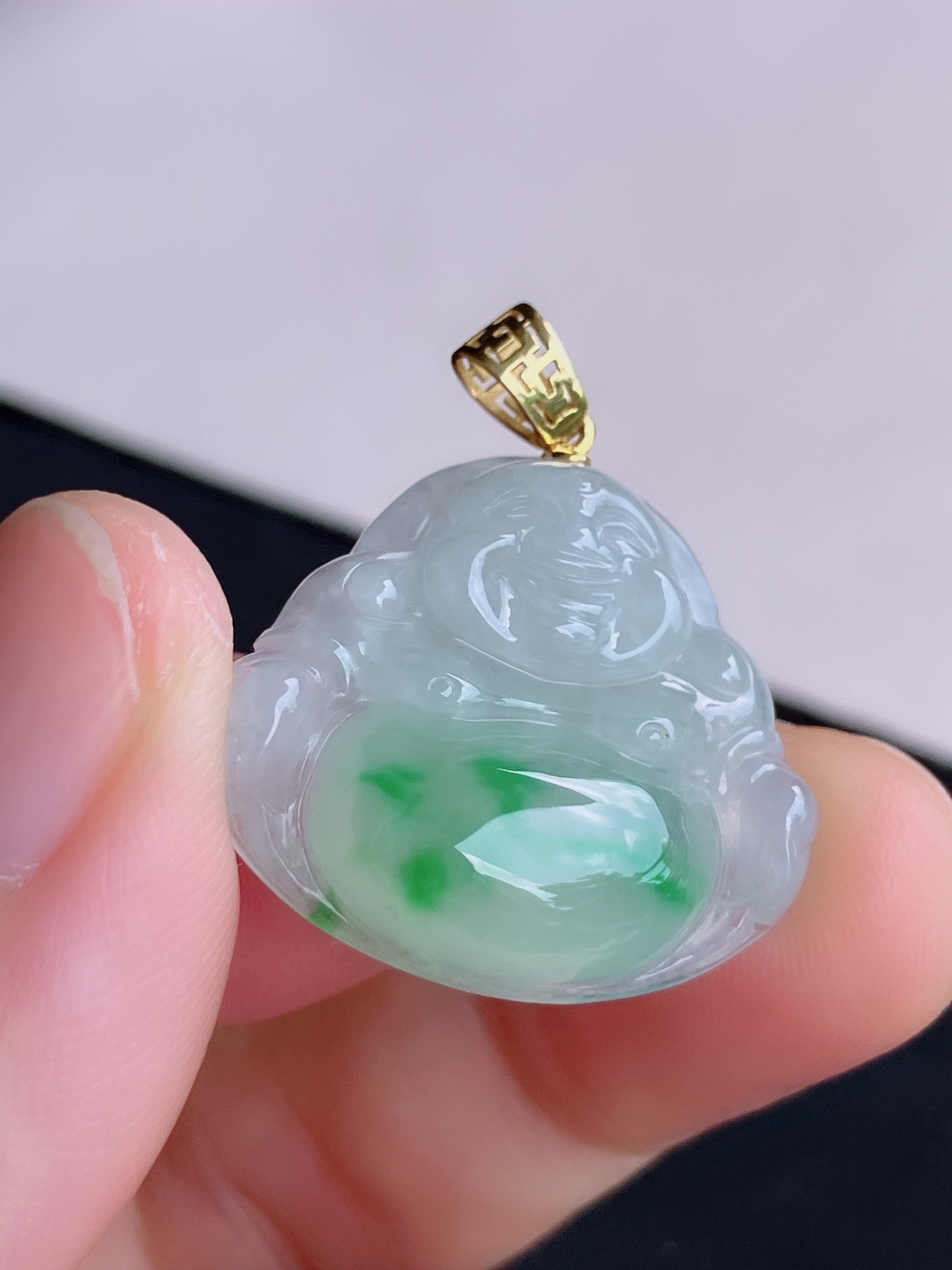 冰飘花弥勒佛，晶莹剔透，花色清爽，自然光实拍