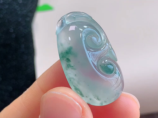 ️ 如意， 无裂，尺寸29.7-16.3-6.2mm，包A附证书