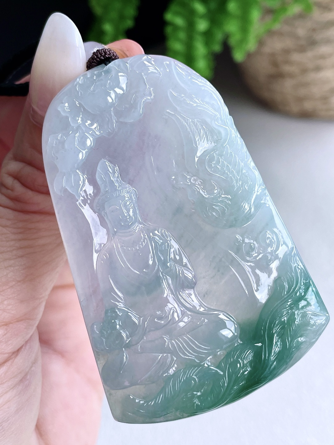 【裸石】冰种飘花御凤观音牌吊坠【说明】缅甸 无裂 性比高 厚装【尺寸】66.8-44.2-6【重量】39.7克