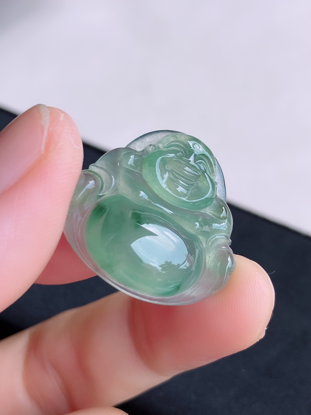 冰飘花弥勒佛，晶莹剔透，花色清爽，自然光实拍