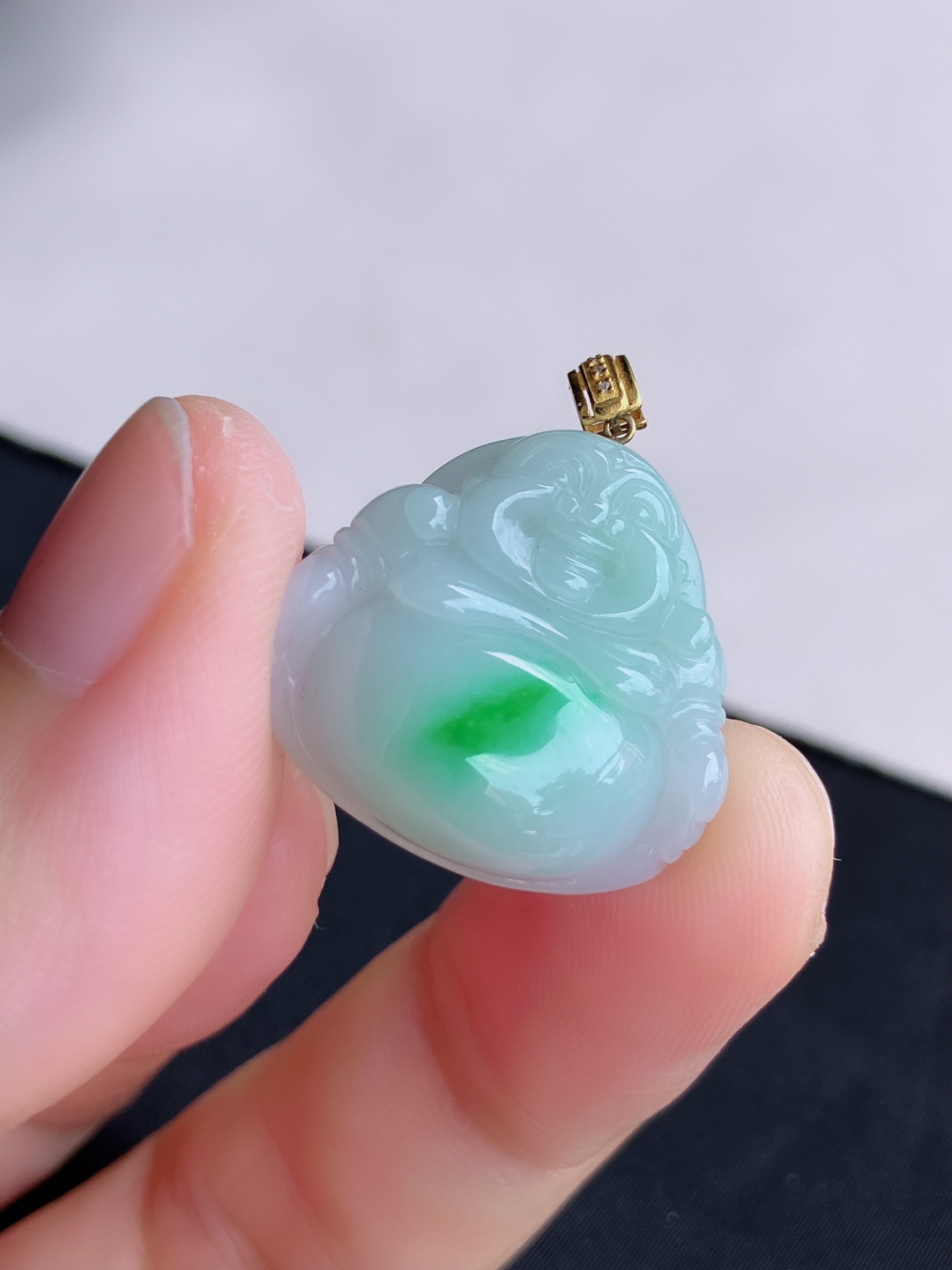 冰飘绿弥勒佛，细腻精致，自然光实拍