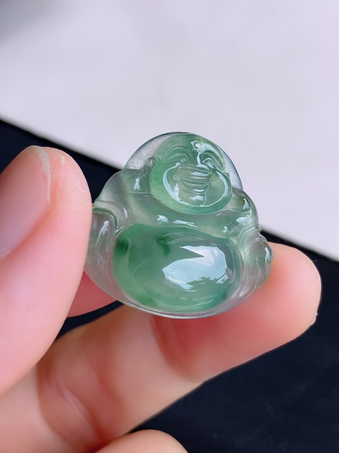冰飘花弥勒佛，晶莹剔透，花色清爽，自然光实拍