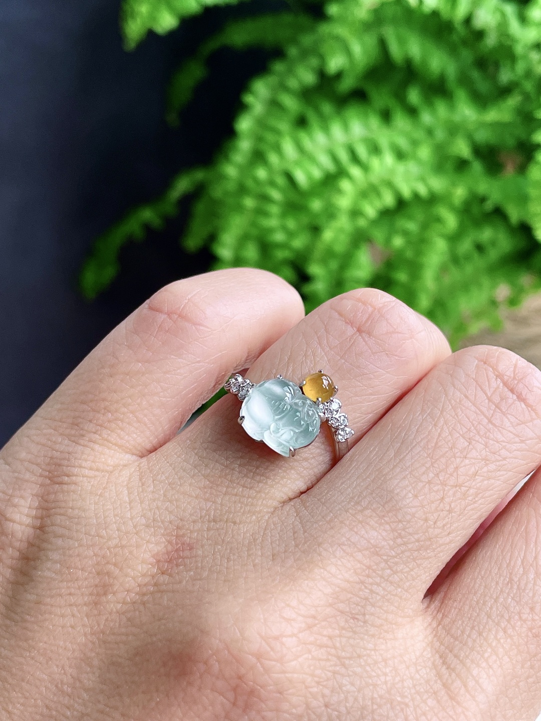 【镶嵌】冰貔貅戒指【说明】缅甸 18k金镶嵌 无裂 性比高【裸石】10.3-8.7-4.6【圈口】