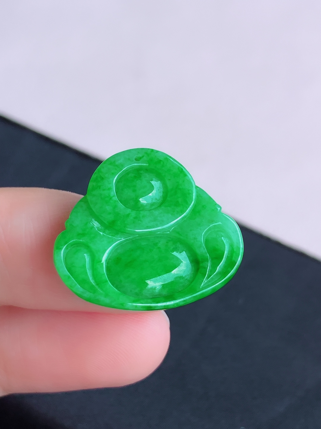 翠绿弥勒佛，色美清爽，尺寸24/21.6/5.6/自然光实拍