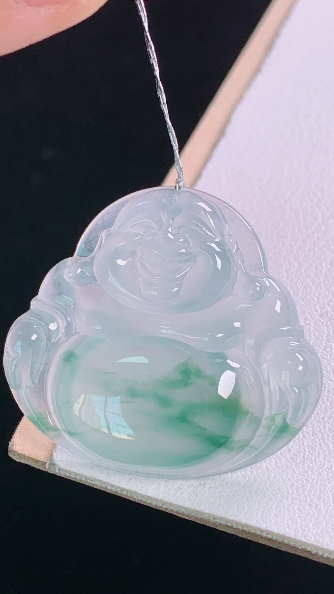 高冰飘花佛公,花色灵动，水润荧光，无裂,尺寸:32.5-36.2-6.0mm 7