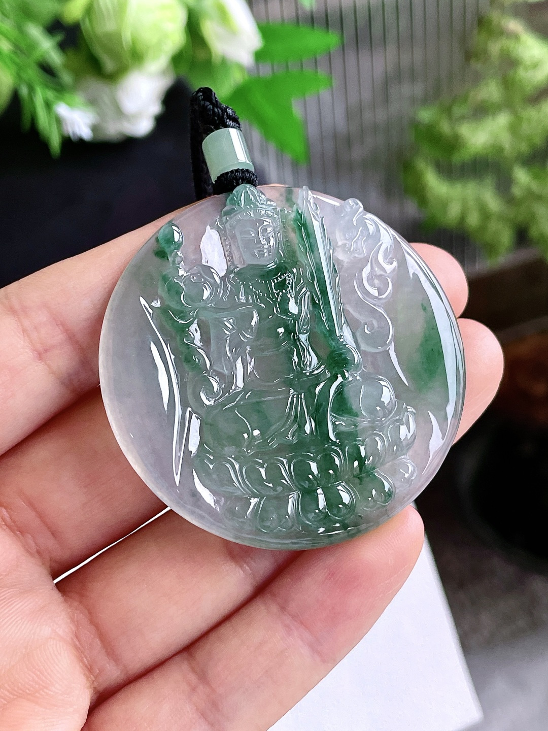 【裸石】冰飘花圆牌虚空藏菩萨牌吊坠【说明】缅甸 无裂 性比高 【尺寸】51.4-5.6 【重量】33克
