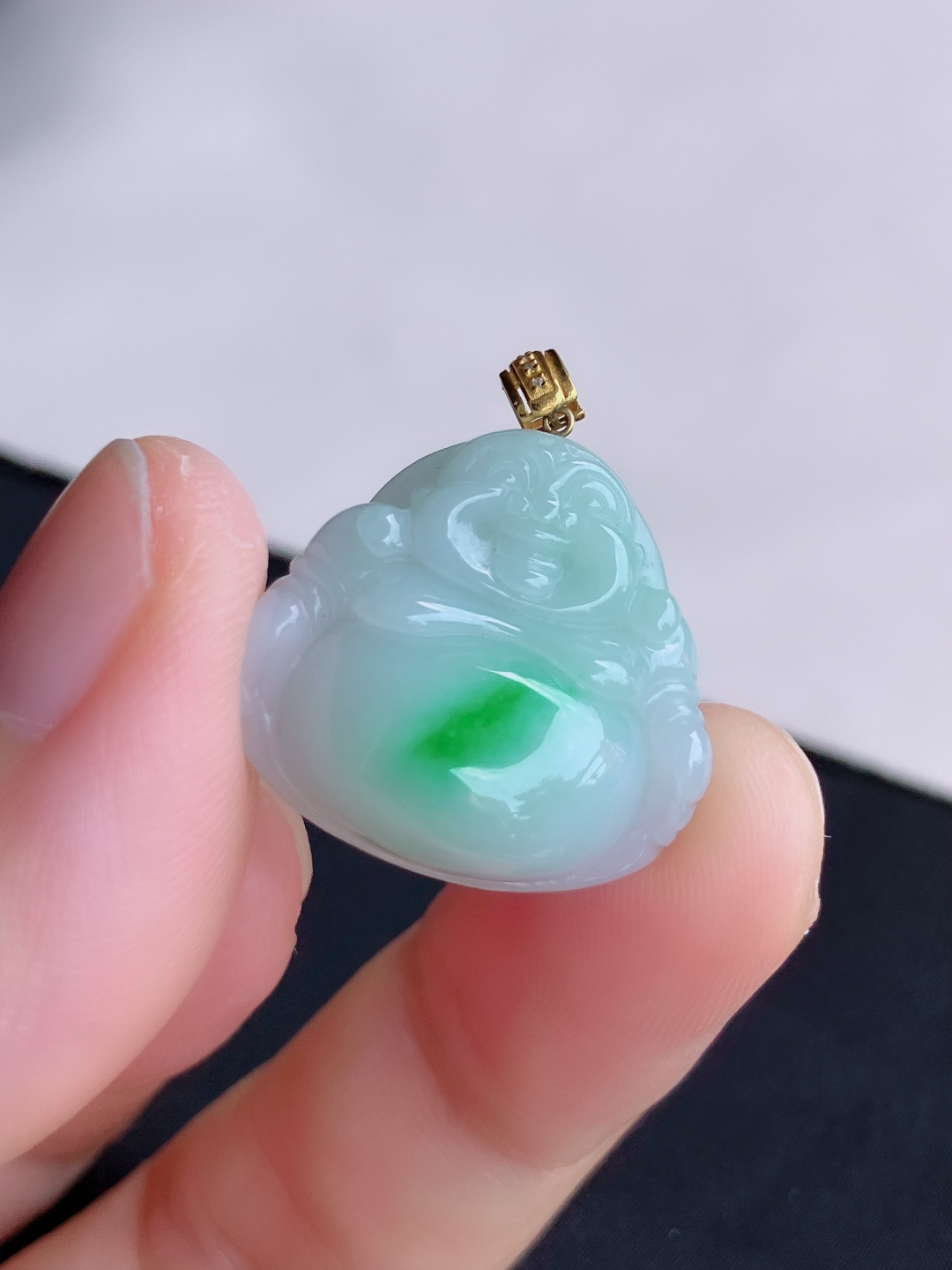 冰飘绿弥勒佛，细腻精致，自然光实拍