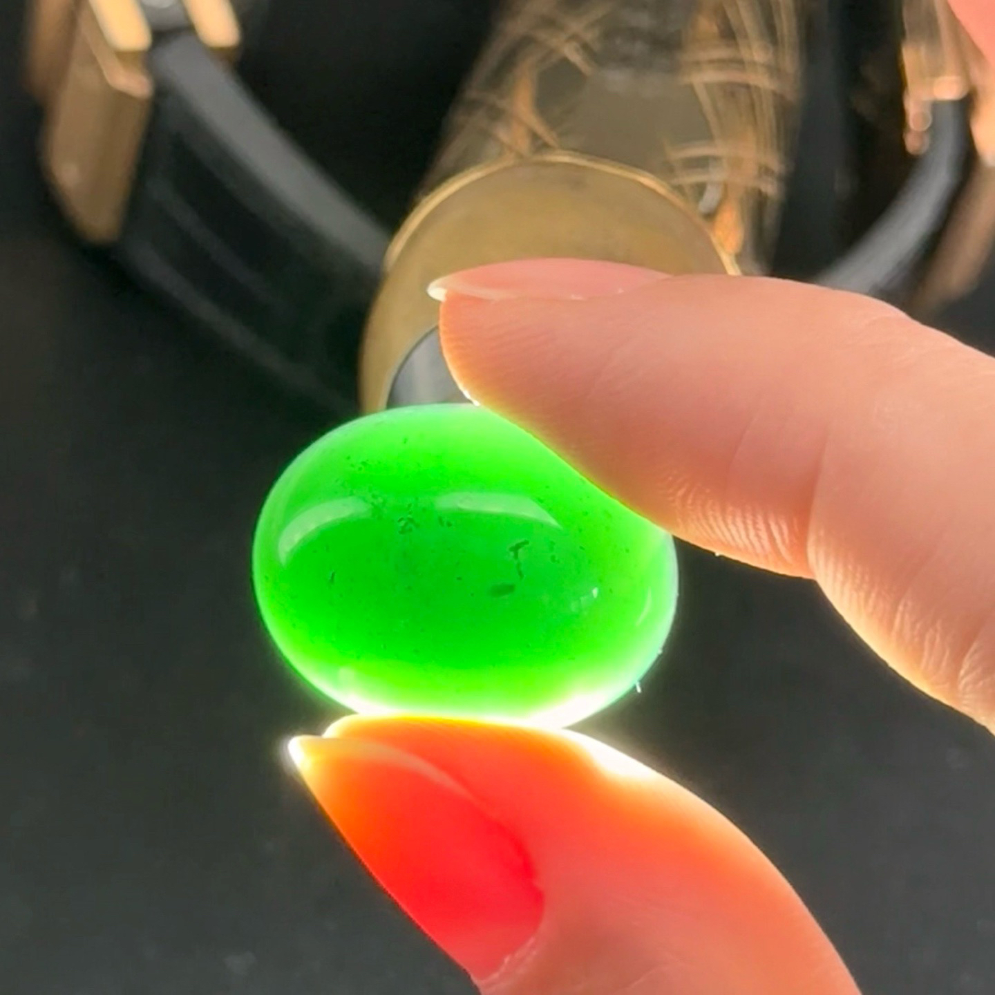 精品墨翠大蛋面 种好色正 黑度极好 打灯通透 油性十足 尺寸21.5