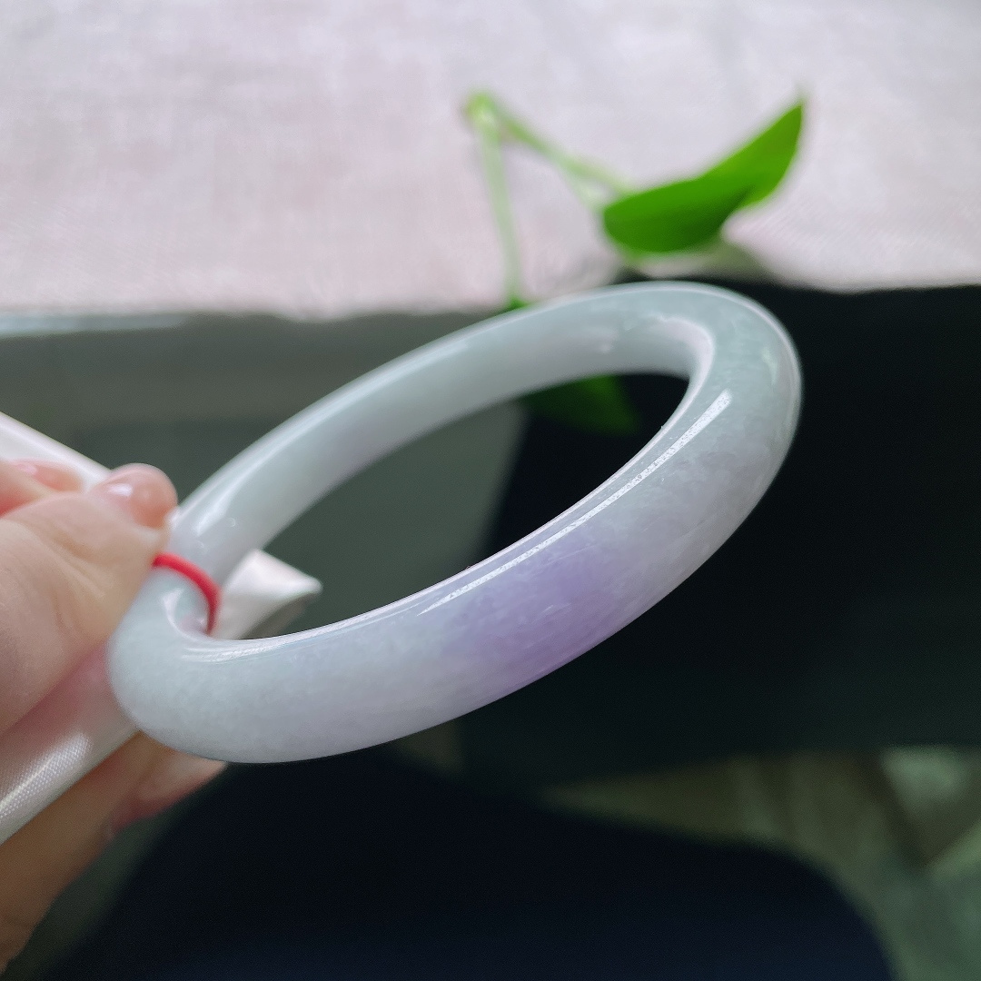55.5/9.6，圆条，石纹，这份烟紫，朦胧梦幻，少了艳色的喧嚣，多了一份东方女子独有的含蓄柔情。ss57949a