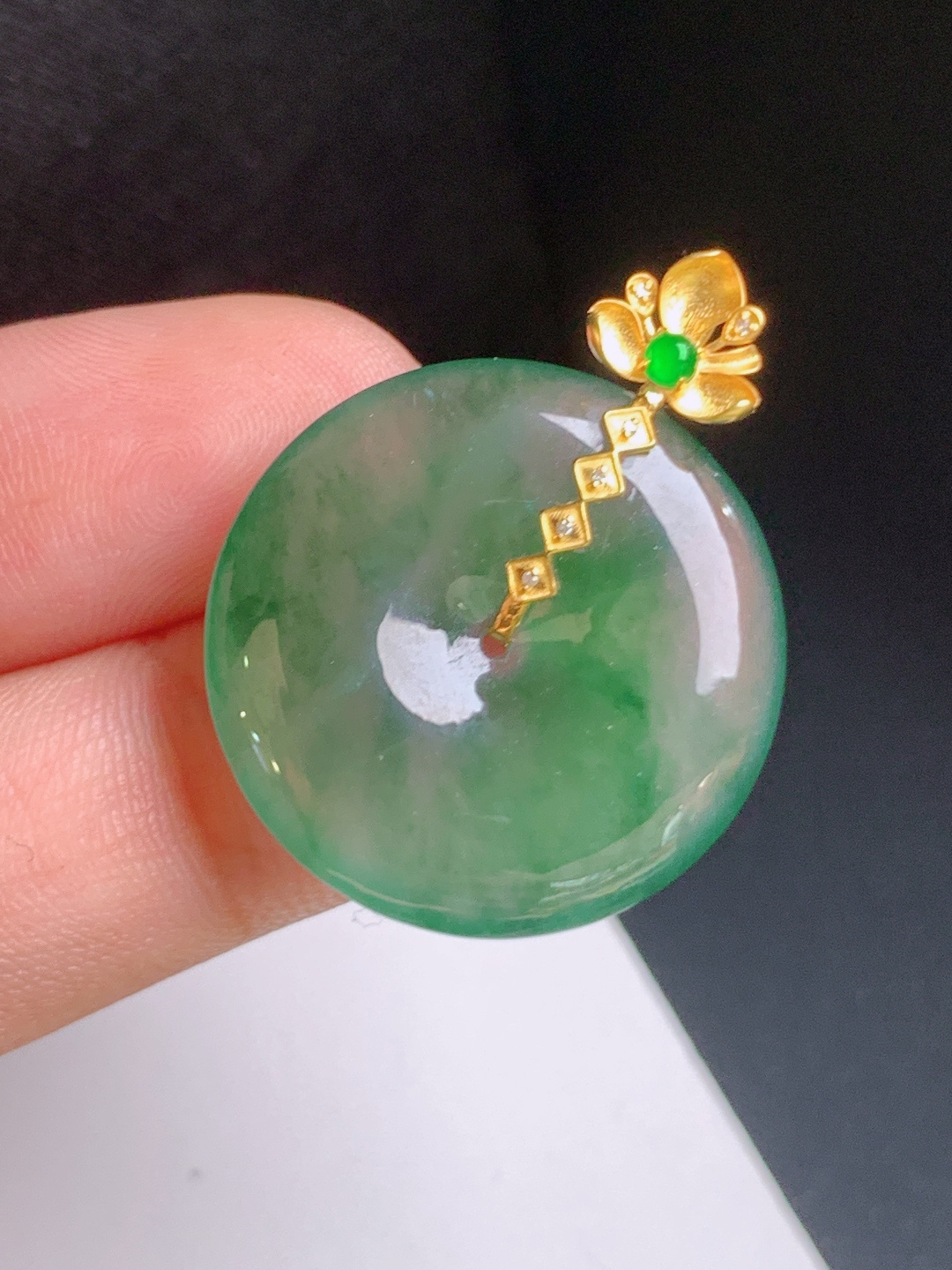 冰飘花平安扣吊坠，冰透起胶，绿意灵动，简约大气，岁岁无忧 080907