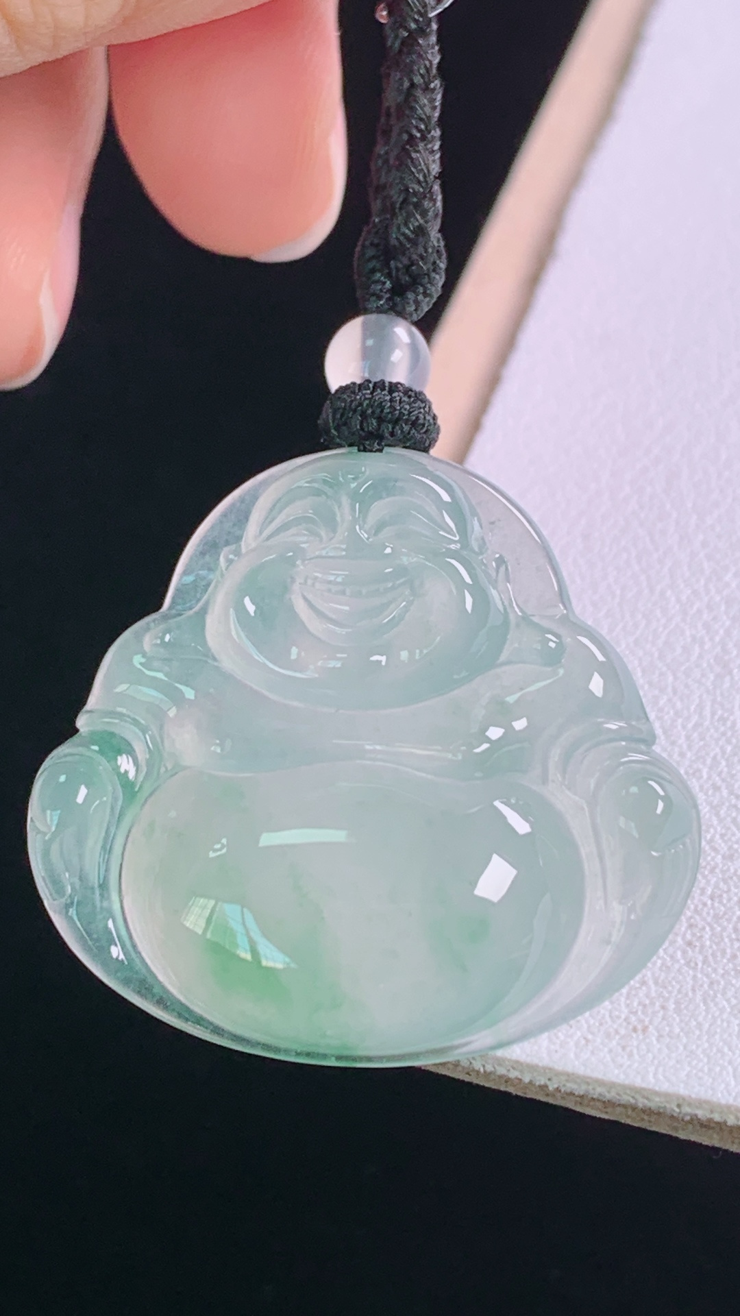 冰飘绿佛公，一刀切，翠色灵动，水润细腻，无裂，尺寸:28.8-31.7-6.3mm 7