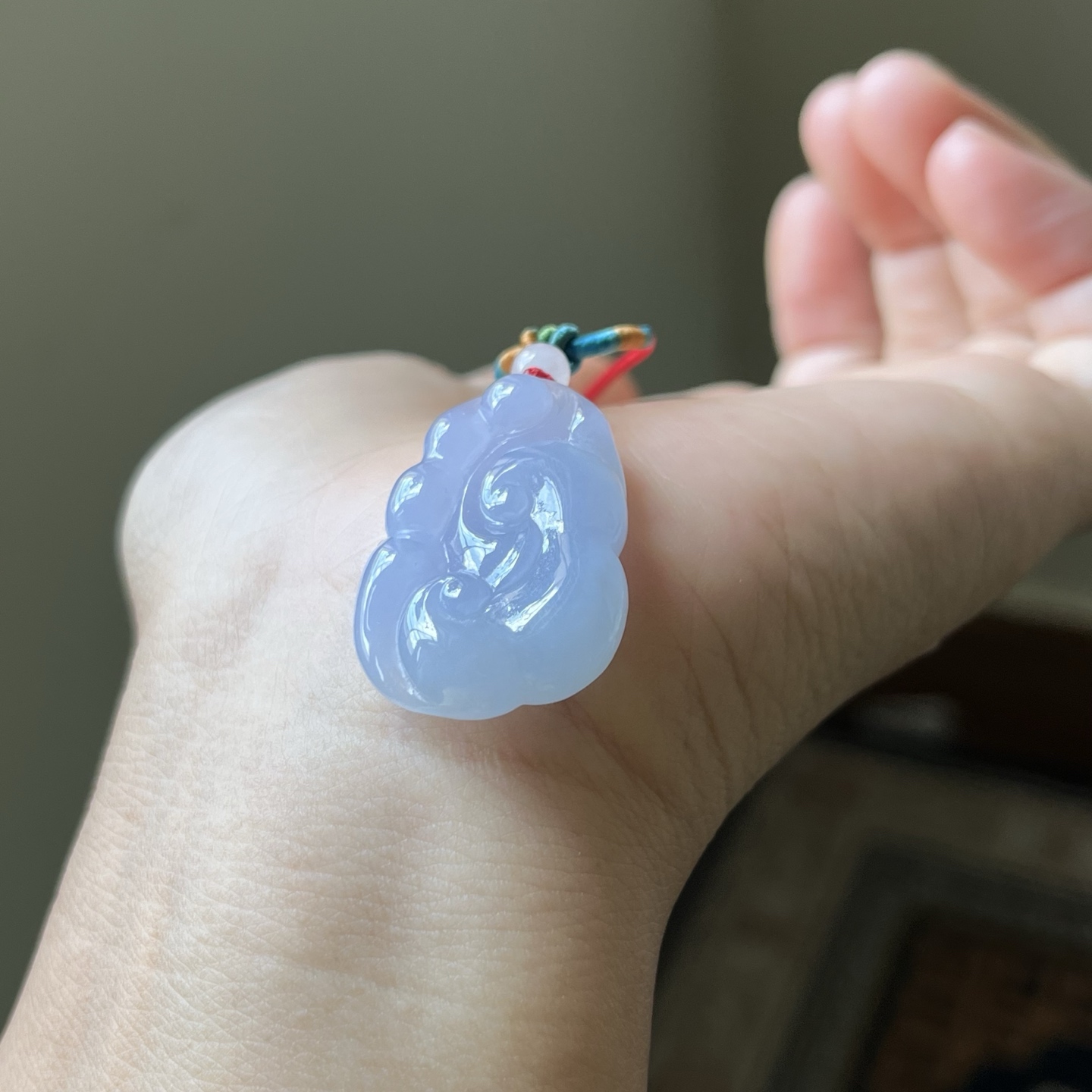 冰如意吊坠，种水好，紫色浓郁，无裂，尺寸30.6×20.9×5.7